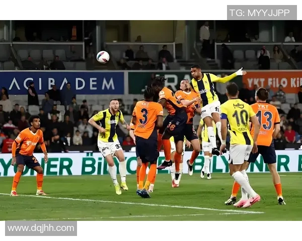 意大利国米队主场3-1战胜那不勒斯,登顶意甲积分榜,连续10场不败